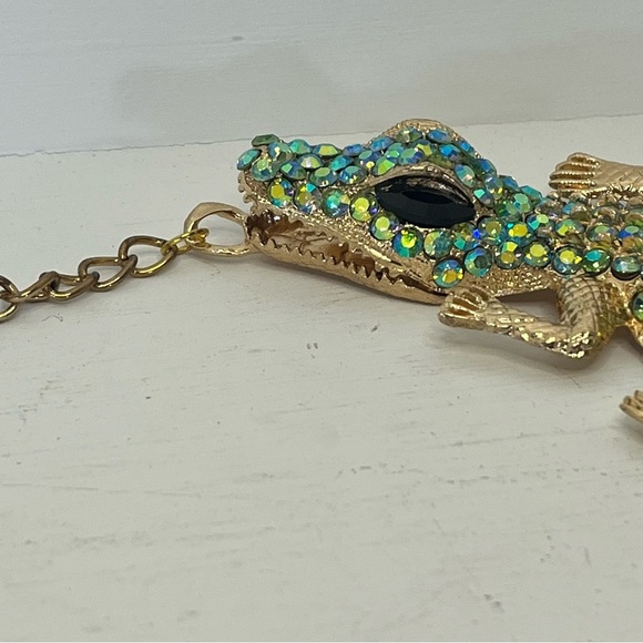 Huge Jeweled Green Lizard Pendant Statement Necklace - Picture 12 of 13